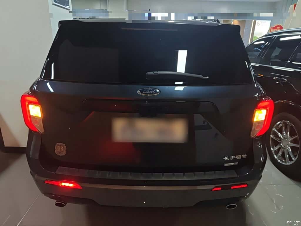 Ford Explorer, 2022 4