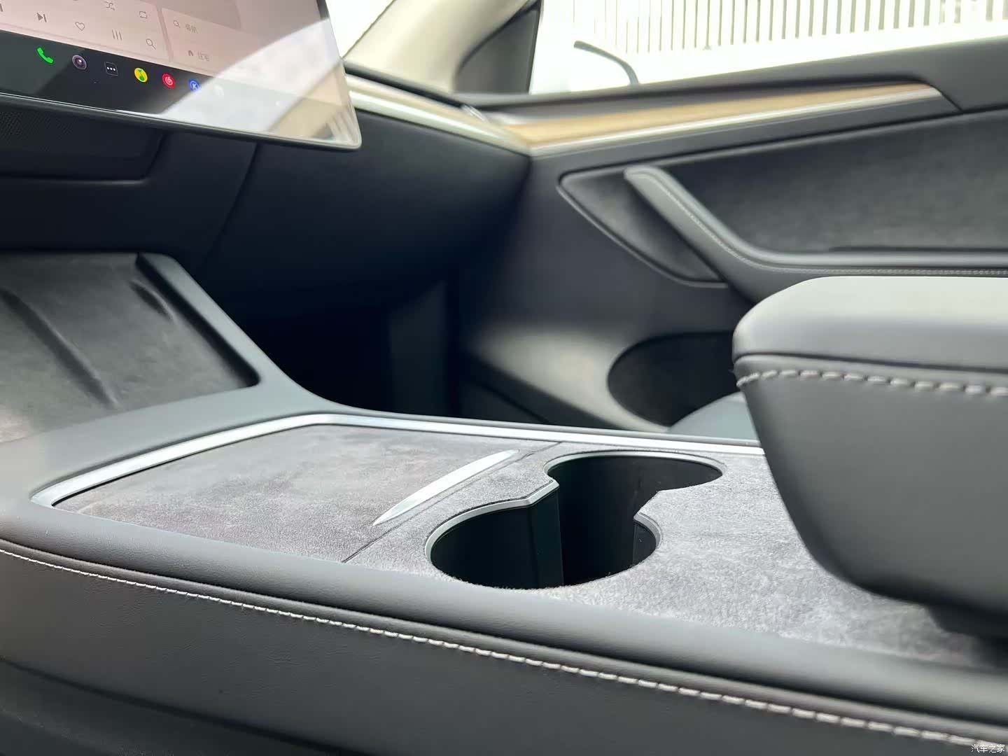 Tesla Model Y, 2023 6