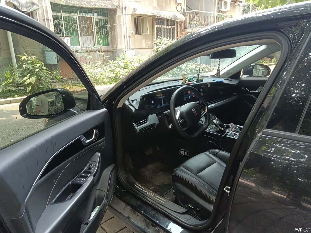 Bestune B70, 2022 14