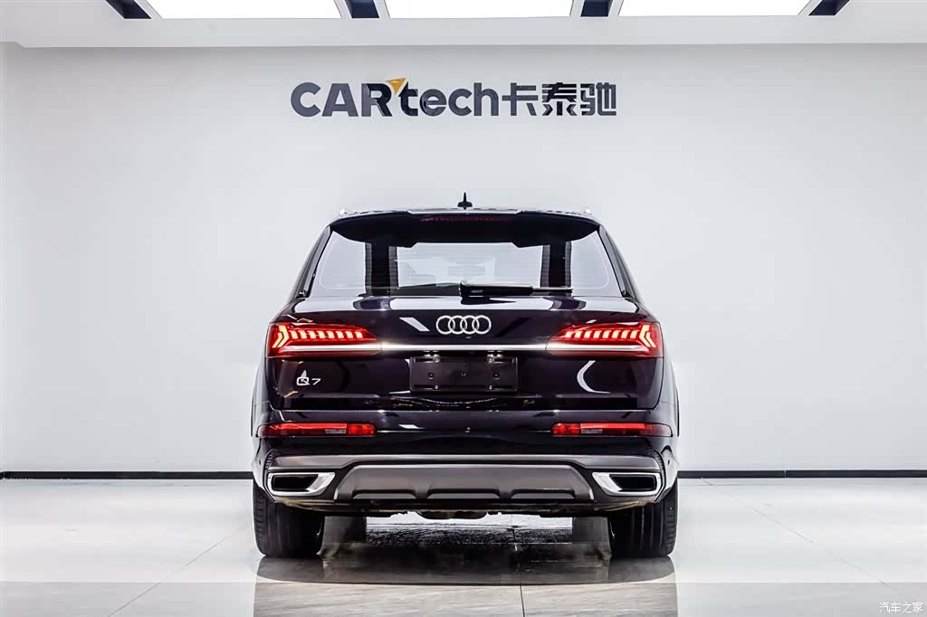 Audi Q7, 2020 все фото