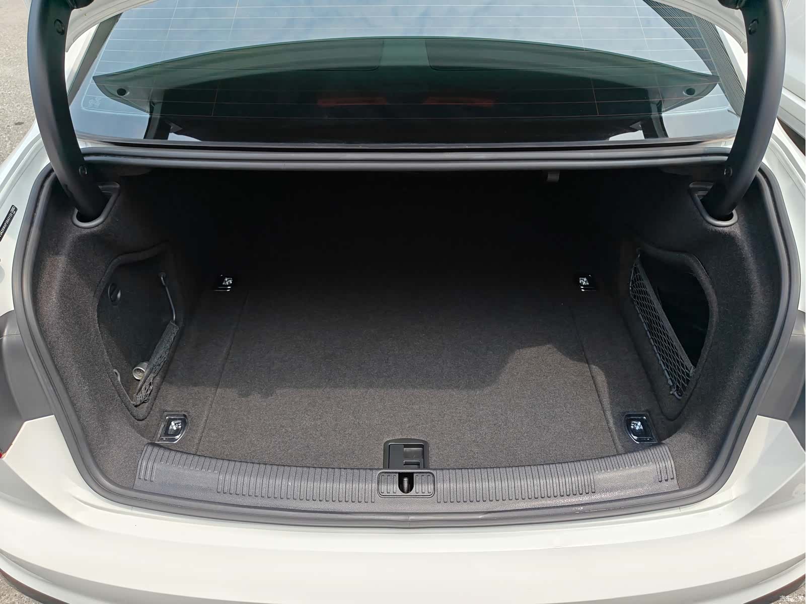 Audi A4L, 2023 11