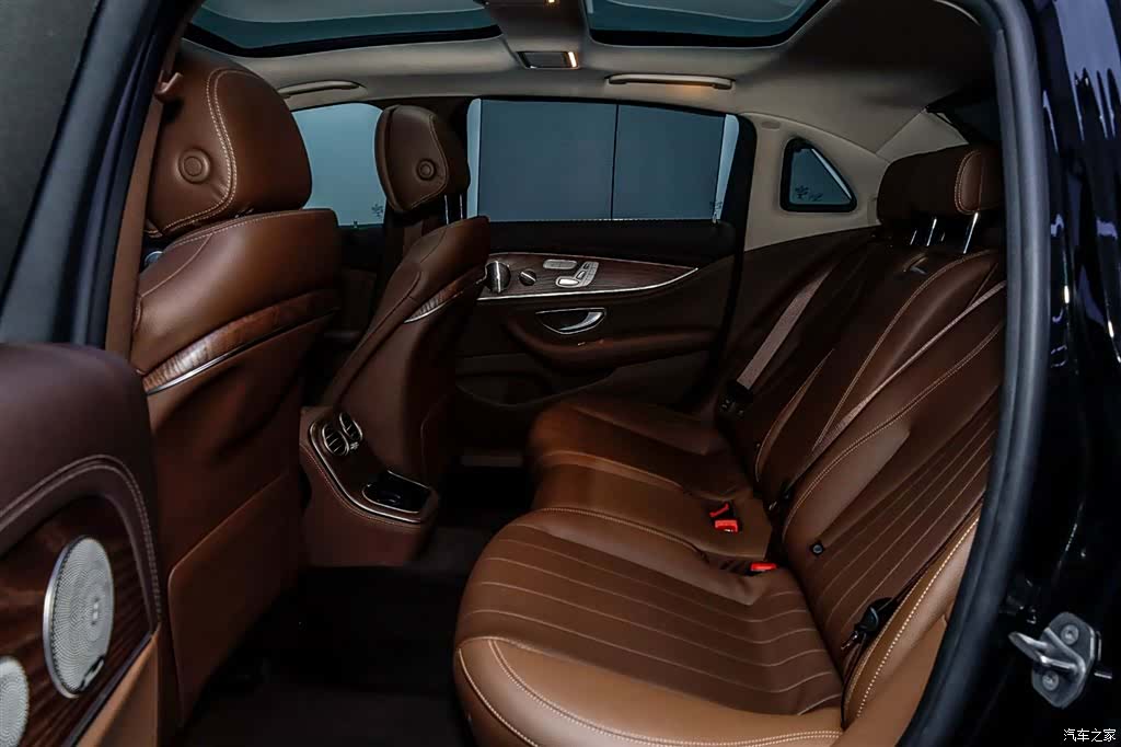 Mercedes-Benz E-Class, 2021 16