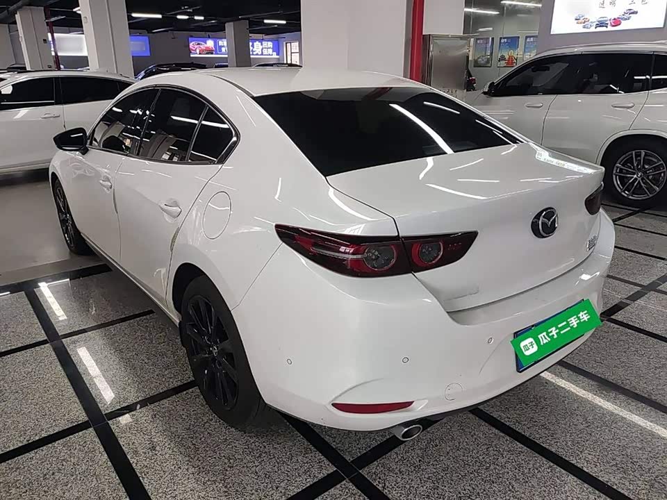 Mazda 3 Angkesaila