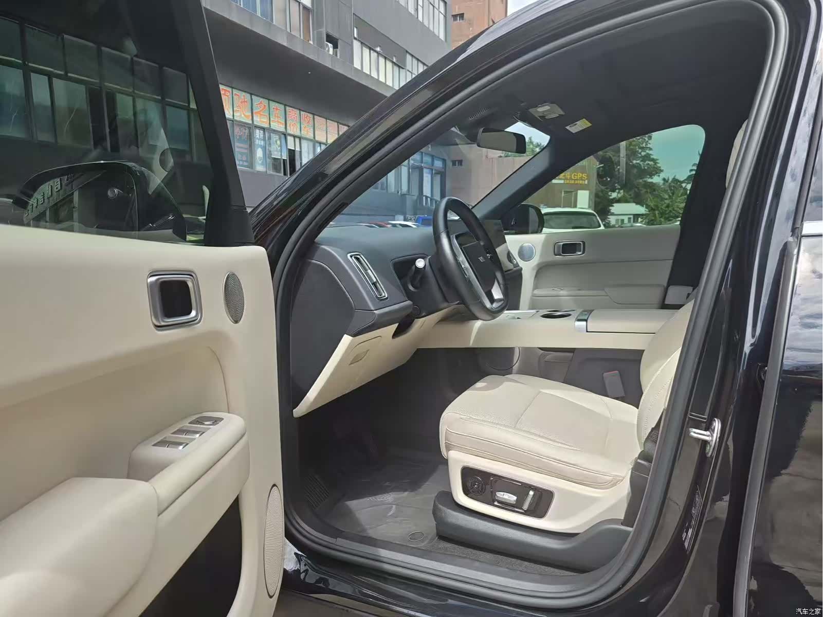 Li Auto L8, 2023 4
