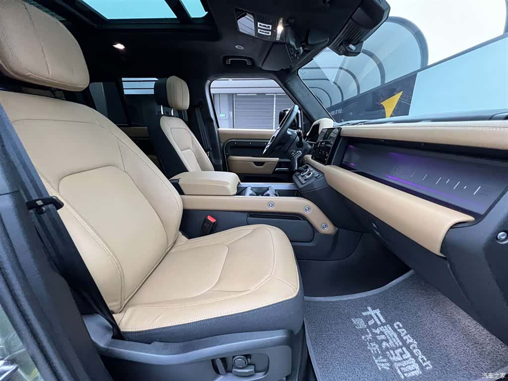 Land Rover Defender, 2025 24