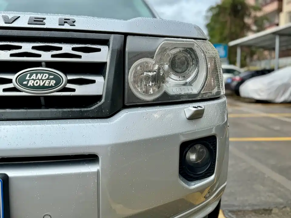 Land Rover Freelander 2