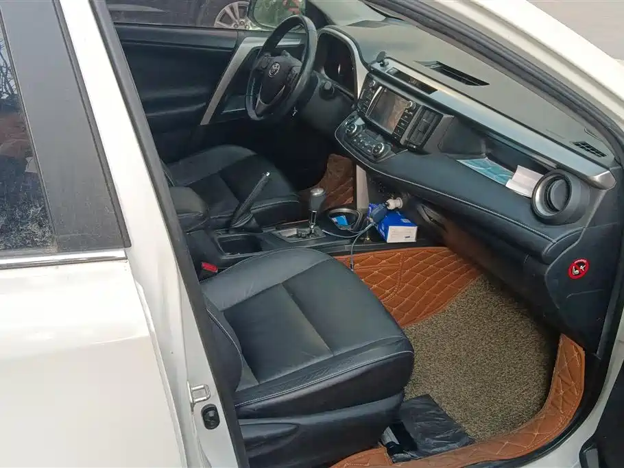 Toyota RAV4 Rongfang