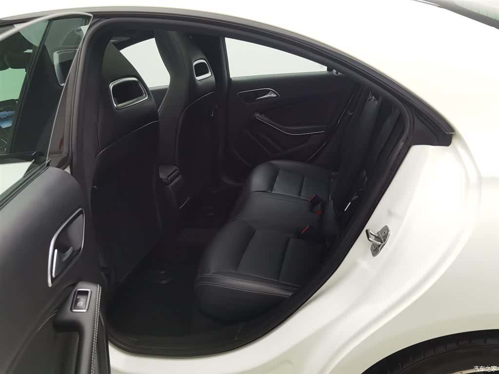 Mercedes-Benz CLA, 2018 15