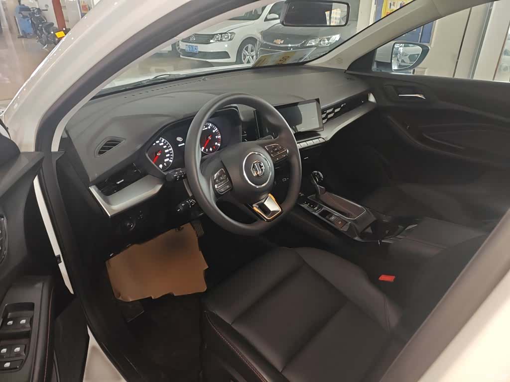 MG MG5, 2023 15