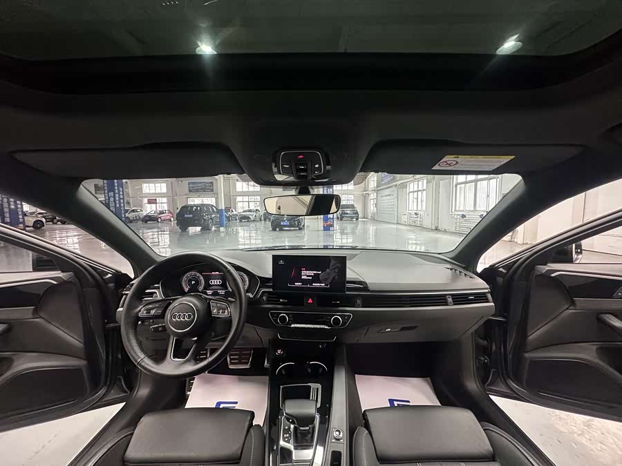 Audi A4L 2023, фото 9