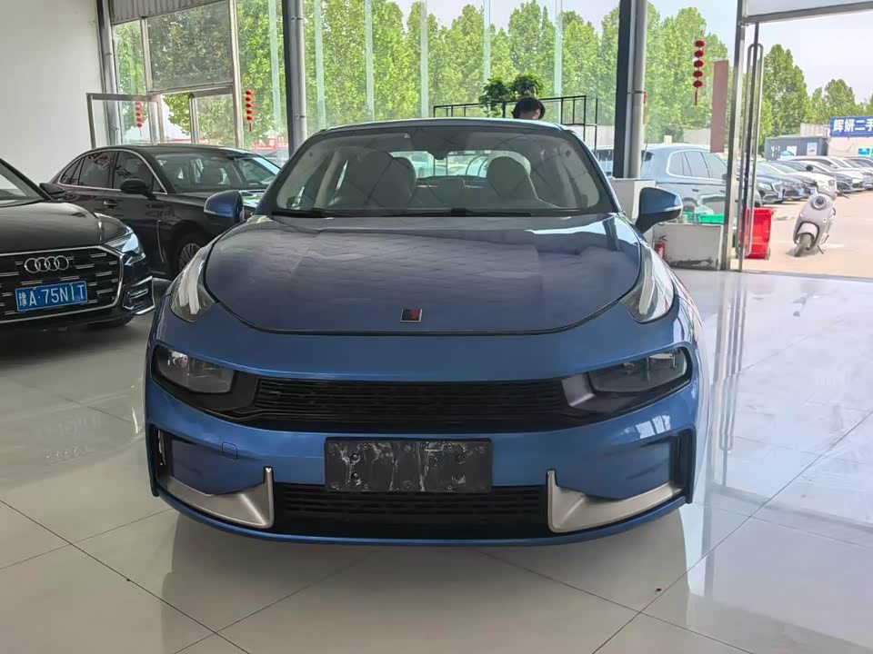 Lynk & Co 03 Lynk & Co 03