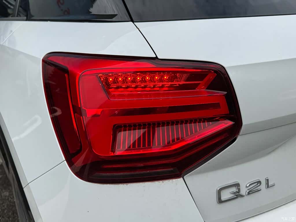 Audi Q2L, 2020 30