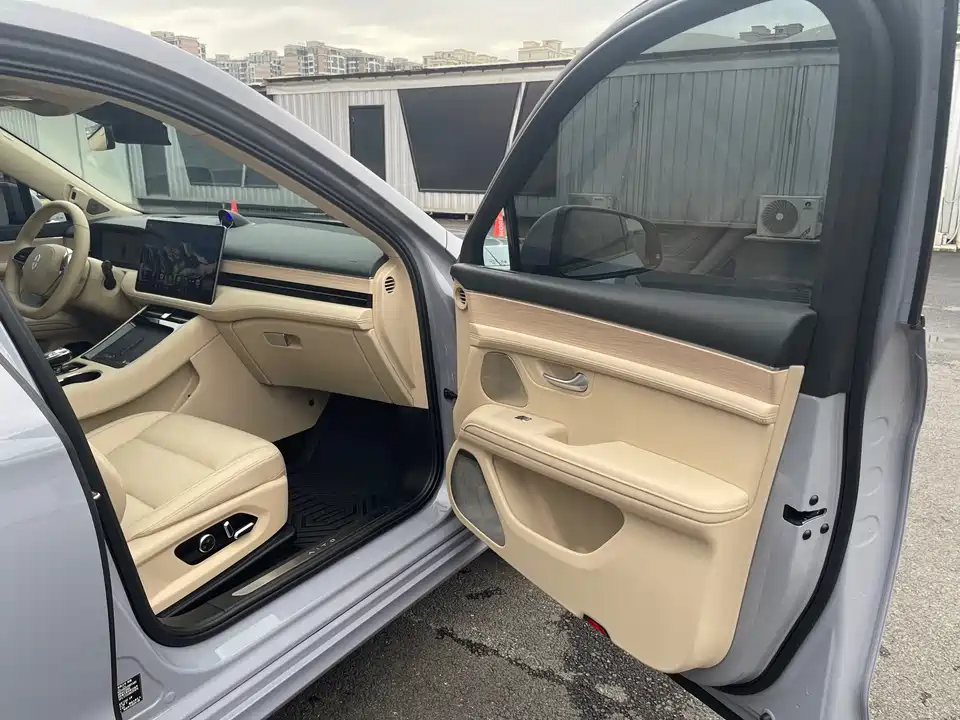 HarmonyOS Ask the world M5