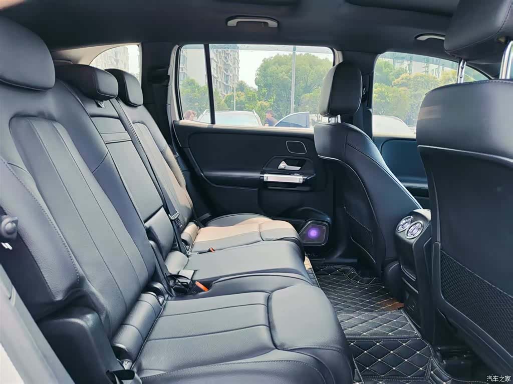 Mercedes-Benz GLB, 2023 19