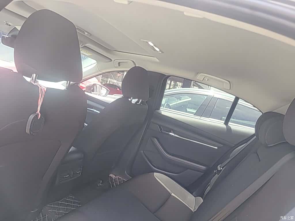 Mazda Mazda3, 2023 18
