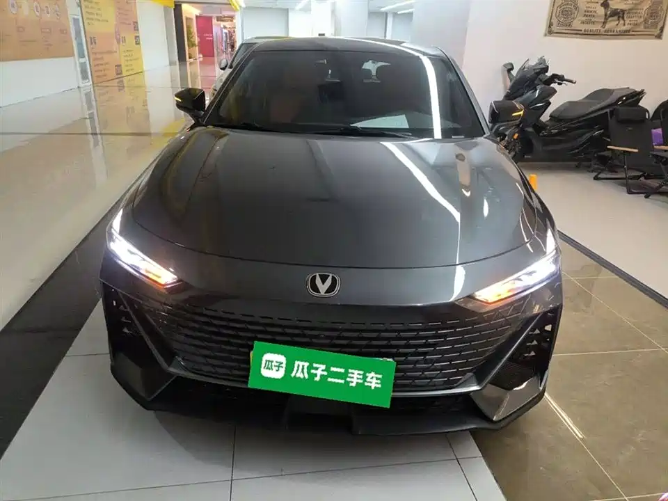 Changan UNI-V