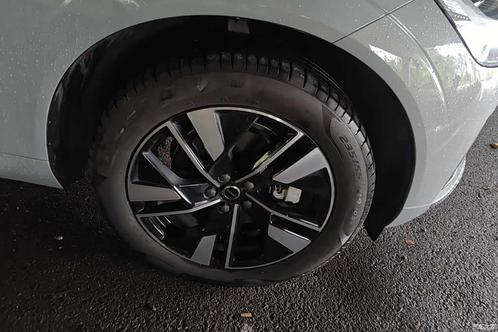 Volvo XC60, 2025 6