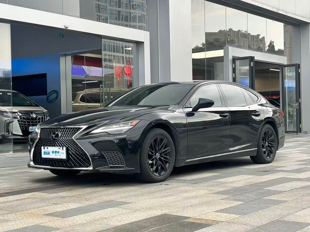 Lexus LS
