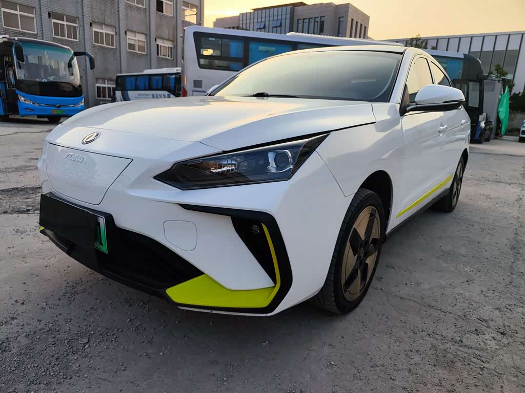 Dongfeng E70