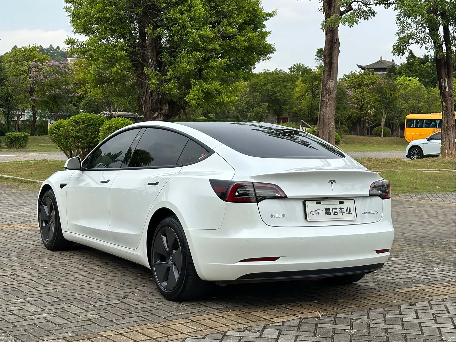 Tesla Model 3, 2021 6