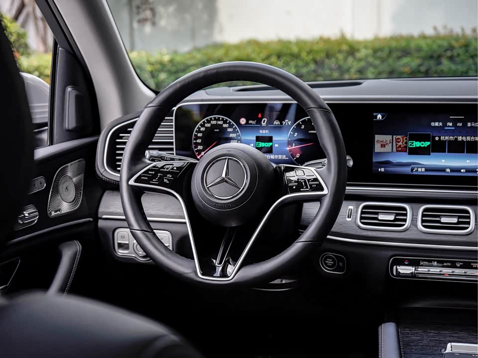 Mercedes-Benz GLE Mercedes-Benz GLE