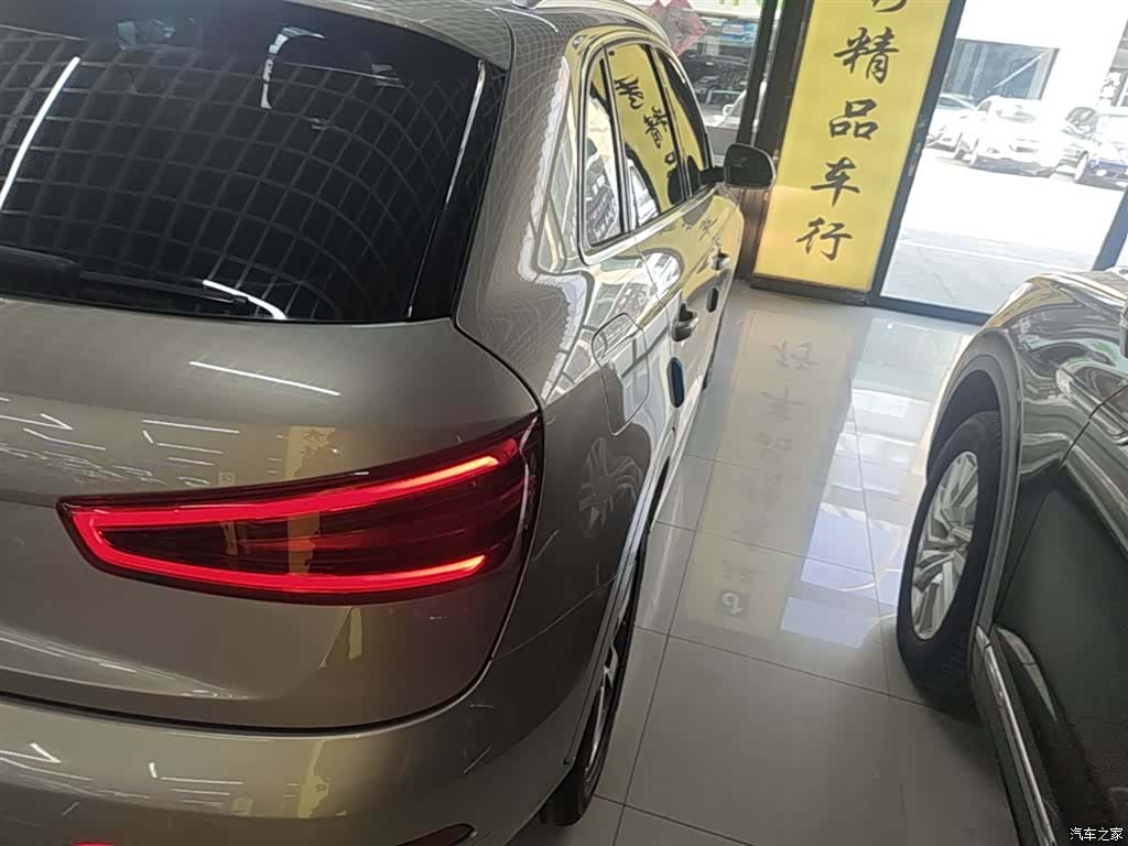 Audi Q3, 2014 24