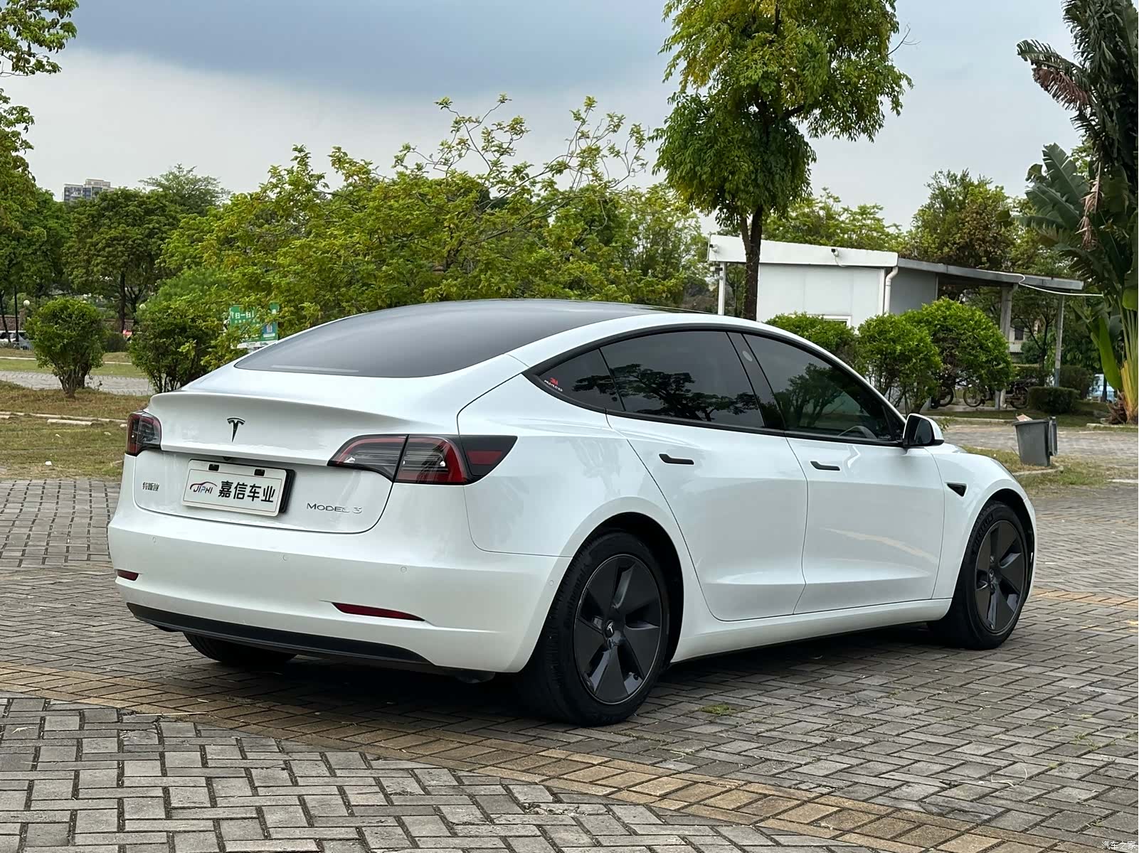 Tesla Model 3, 2021 все фото
