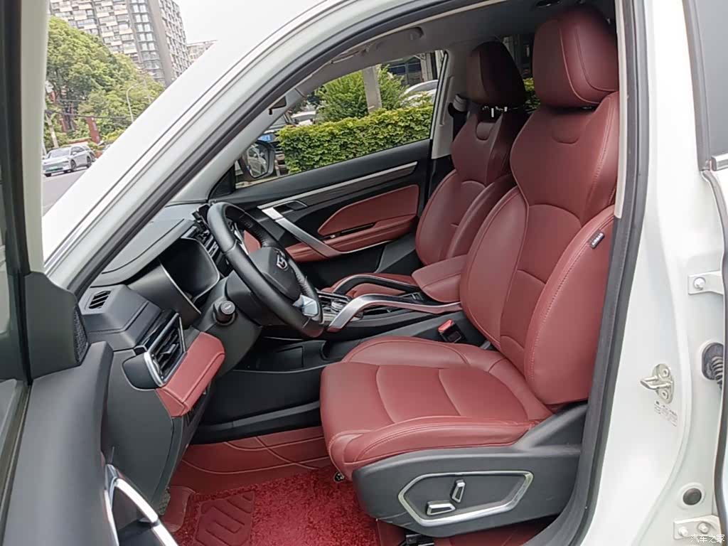 Geely Boyue, 2023 15