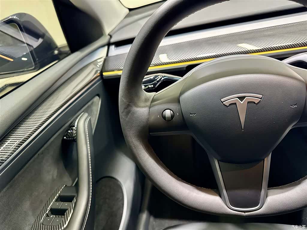 Tesla Model Y, 2024 20