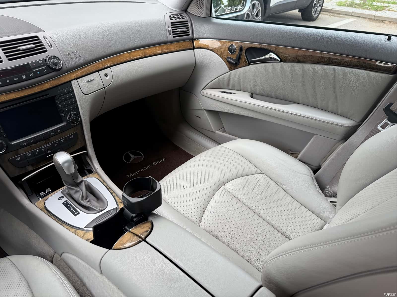 Mercedes-Benz E-Class, 2006 11