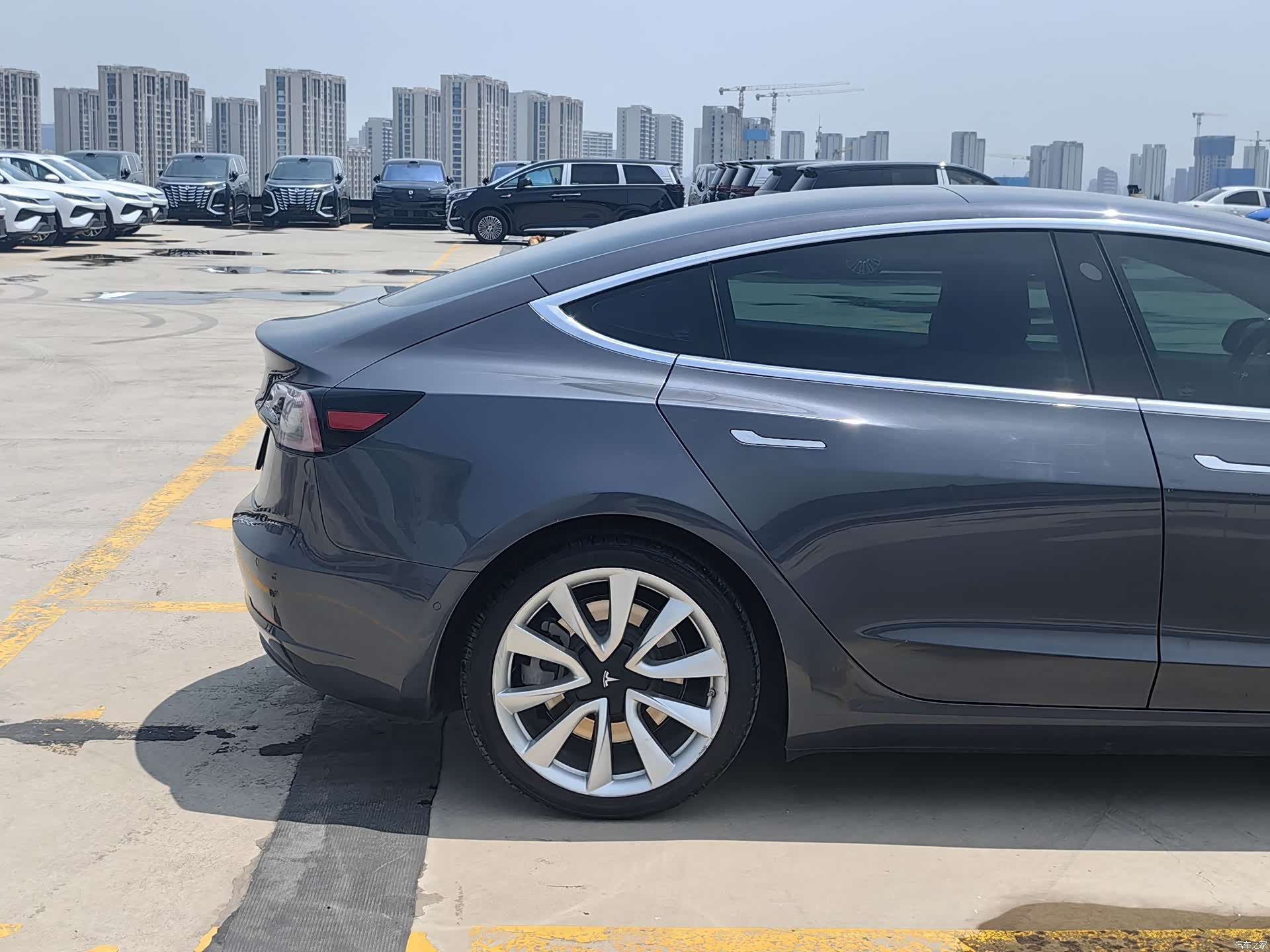 Tesla Model 3, 2020 6