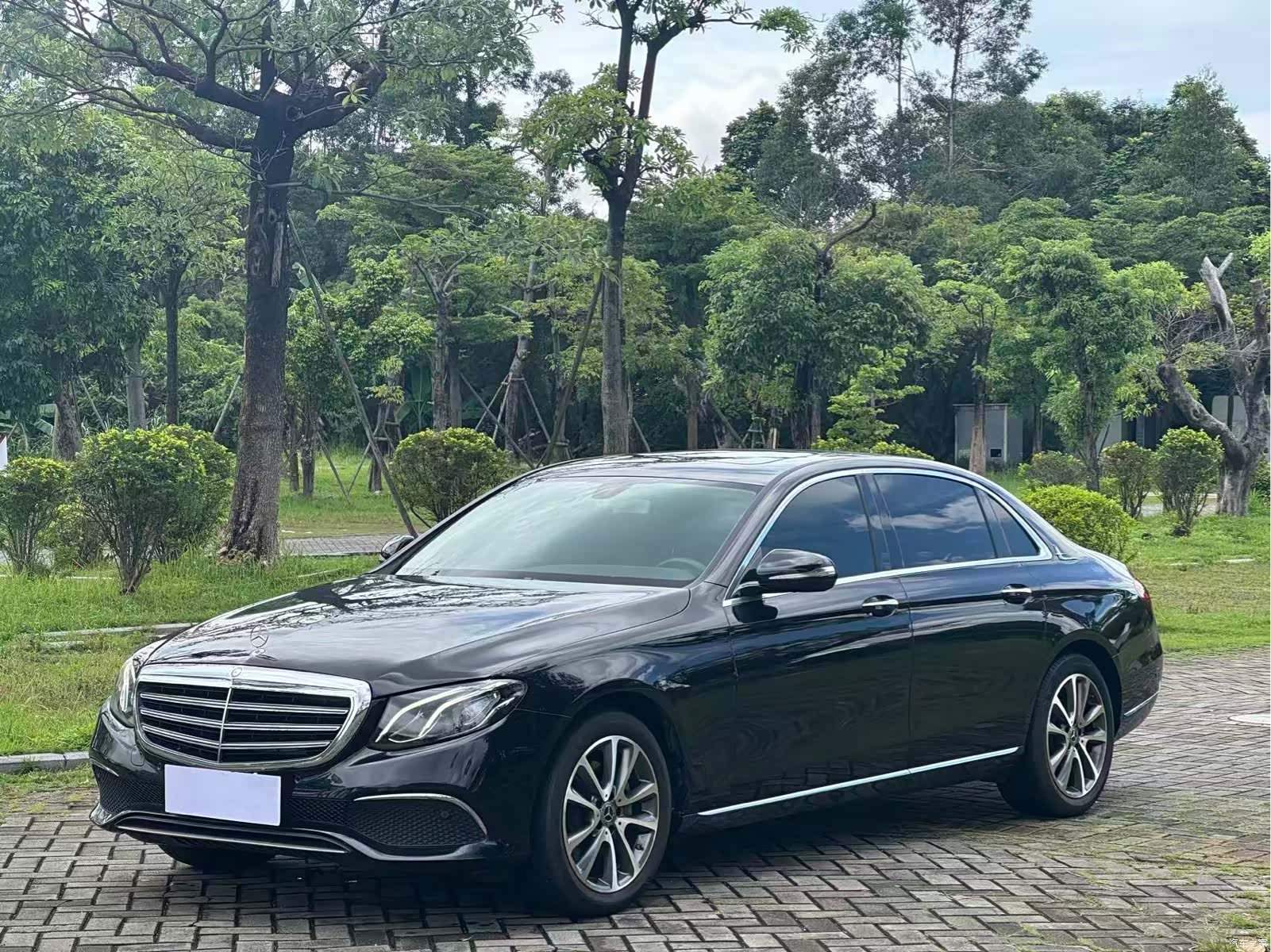 Mercedes-Benz E-Class, 2019 1