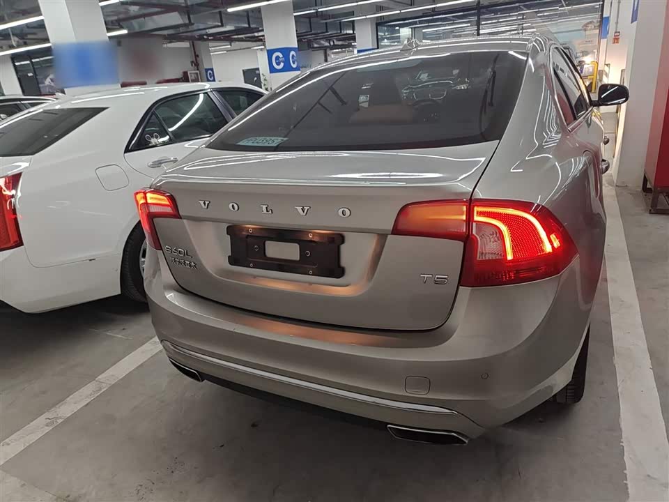Volvo S60