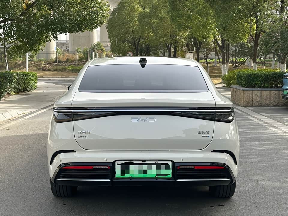 BYD Seal 07 DM-i