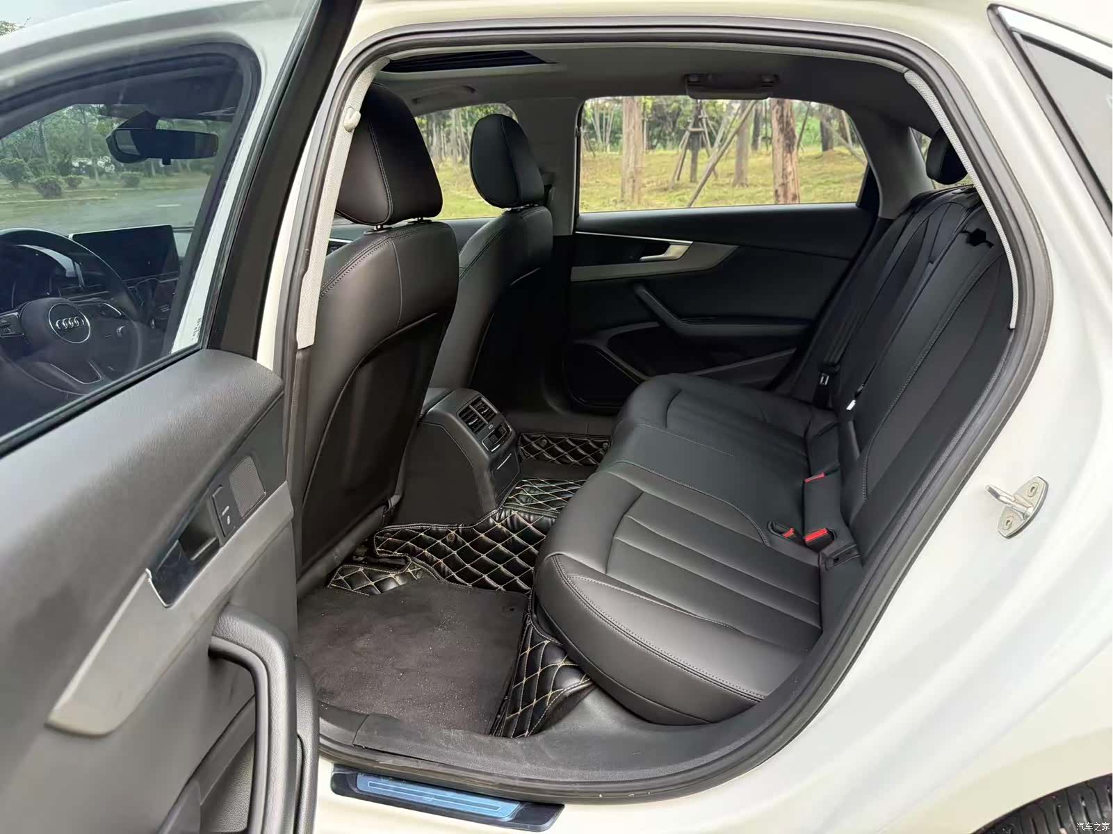 Audi A4L, 2019 6