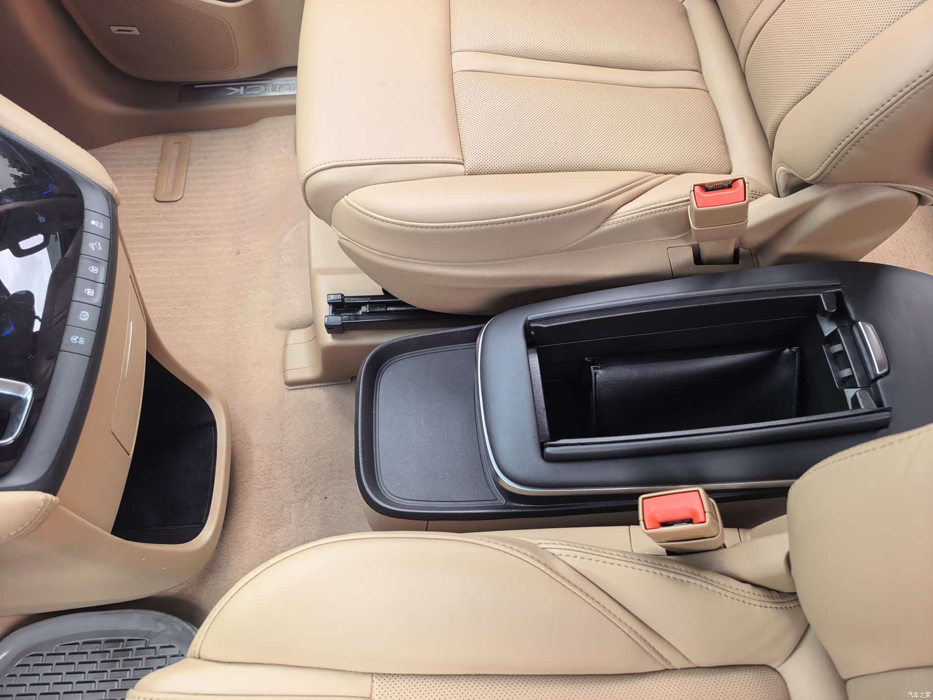 Buick GL8, 2020 13