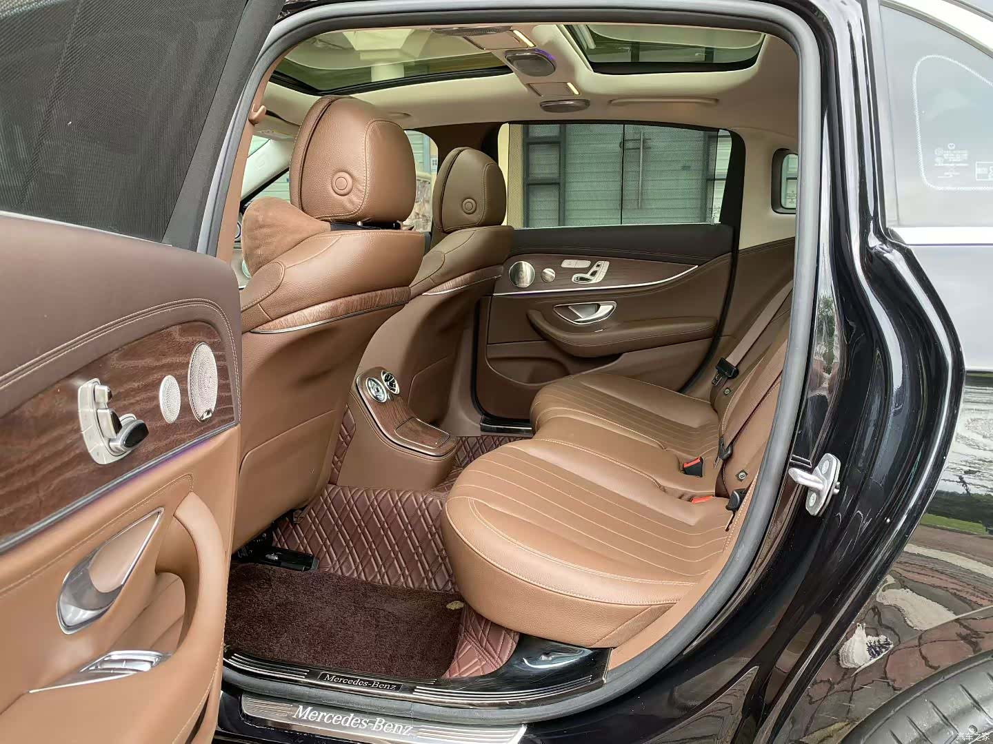 Mercedes-Benz E-Class, 2022 все фото
