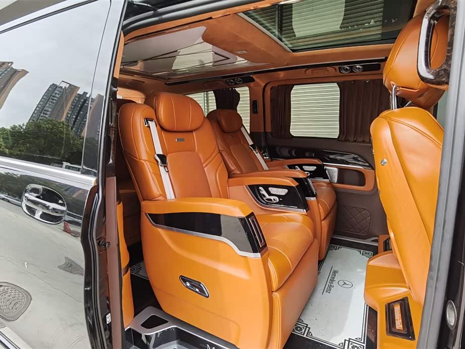 Mercedes-Benz V-class