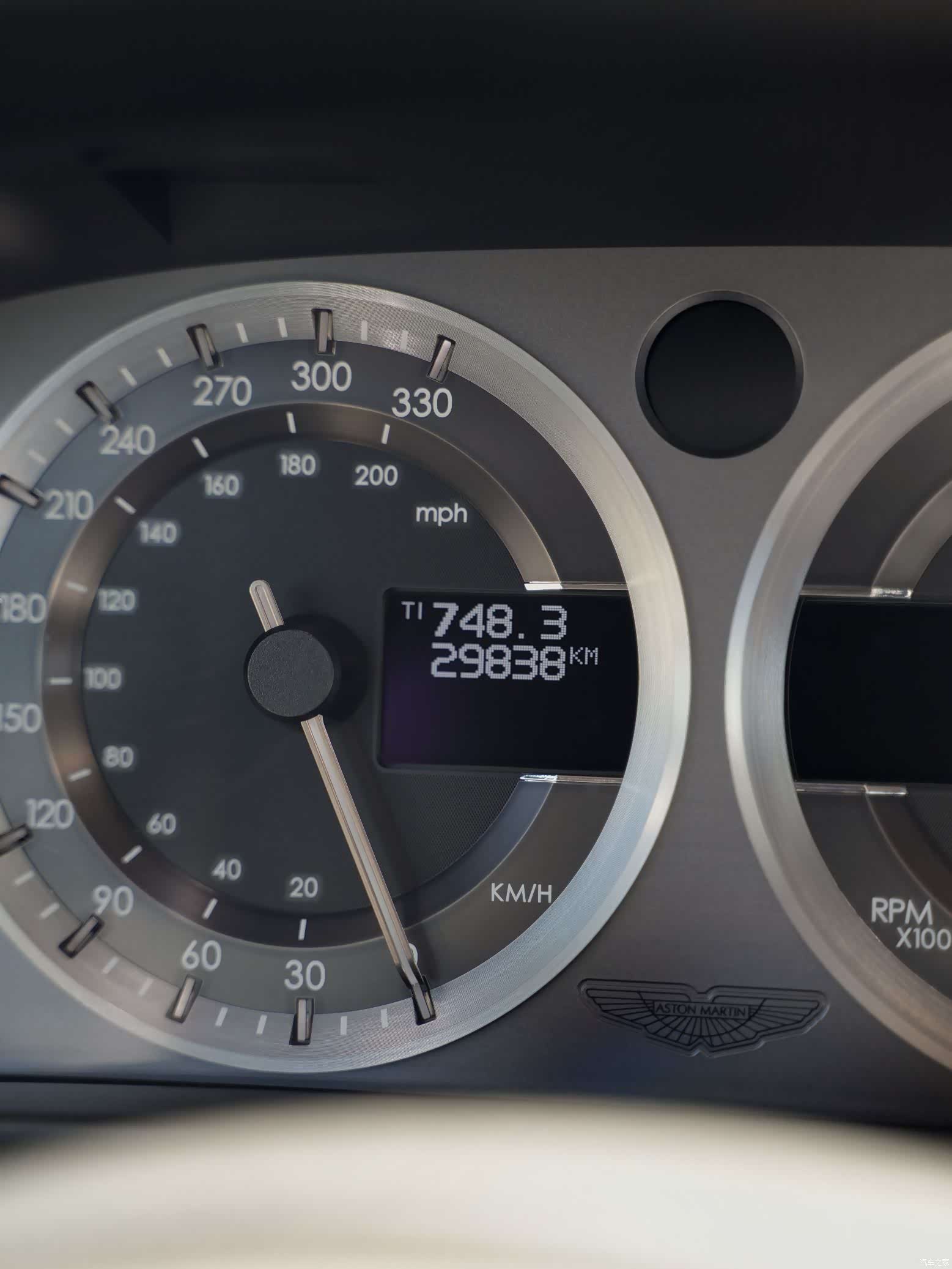 Aston Martin DB9, 2009 17