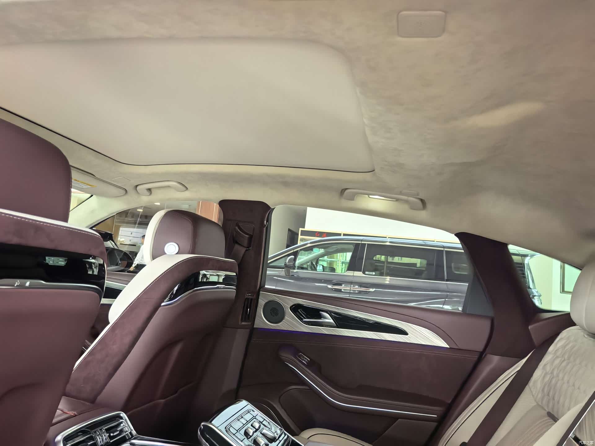Hongqi H9, 2021 11