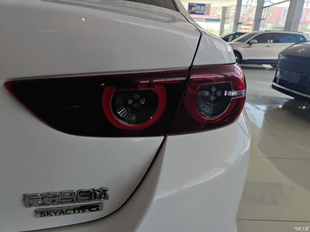 Mazda Mazda3, 2022 24