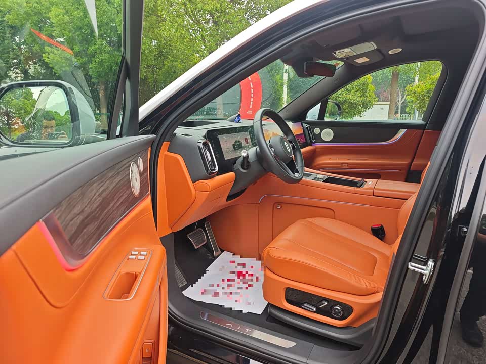 AITO Ask the world M9