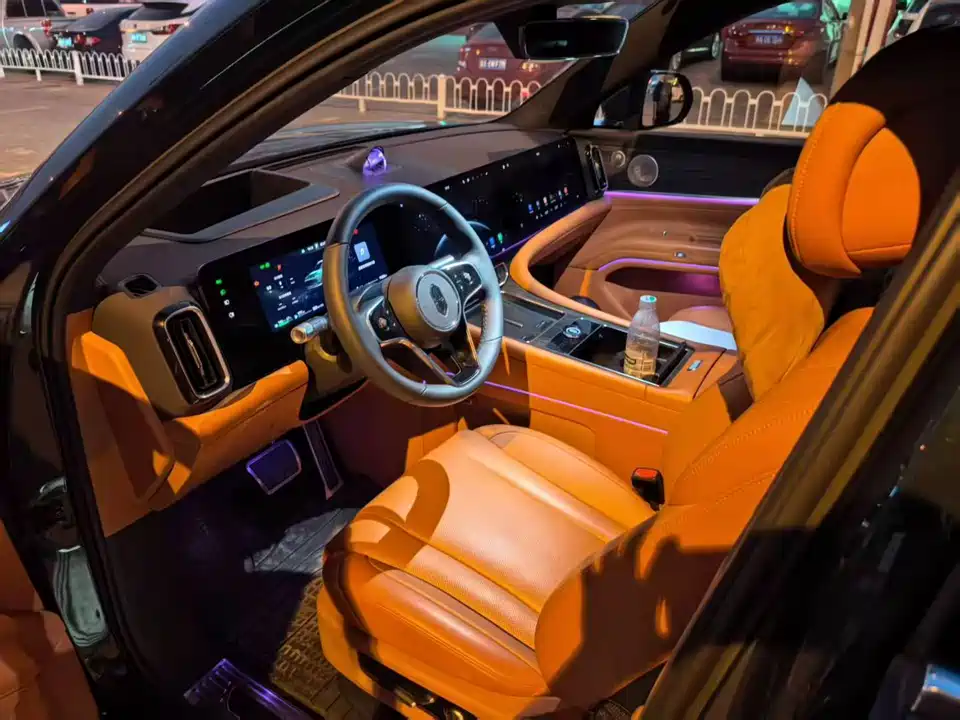 AITO Ask the world M9