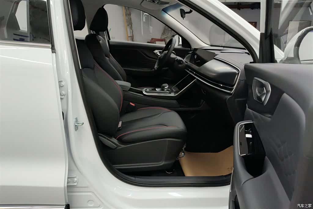 BAIC X7, 2026 8