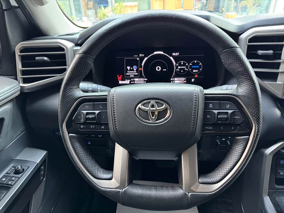 Toyota Sequoia