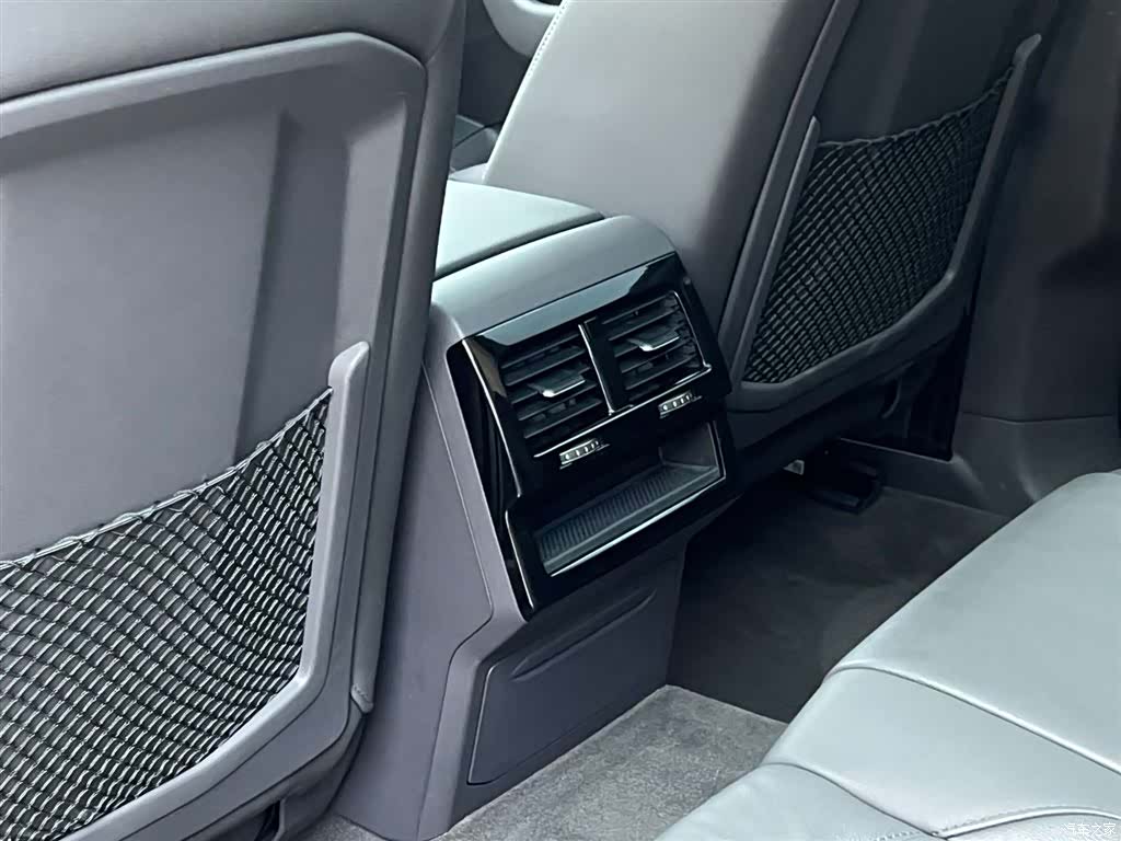 Volkswagen Touareg, 2024 26