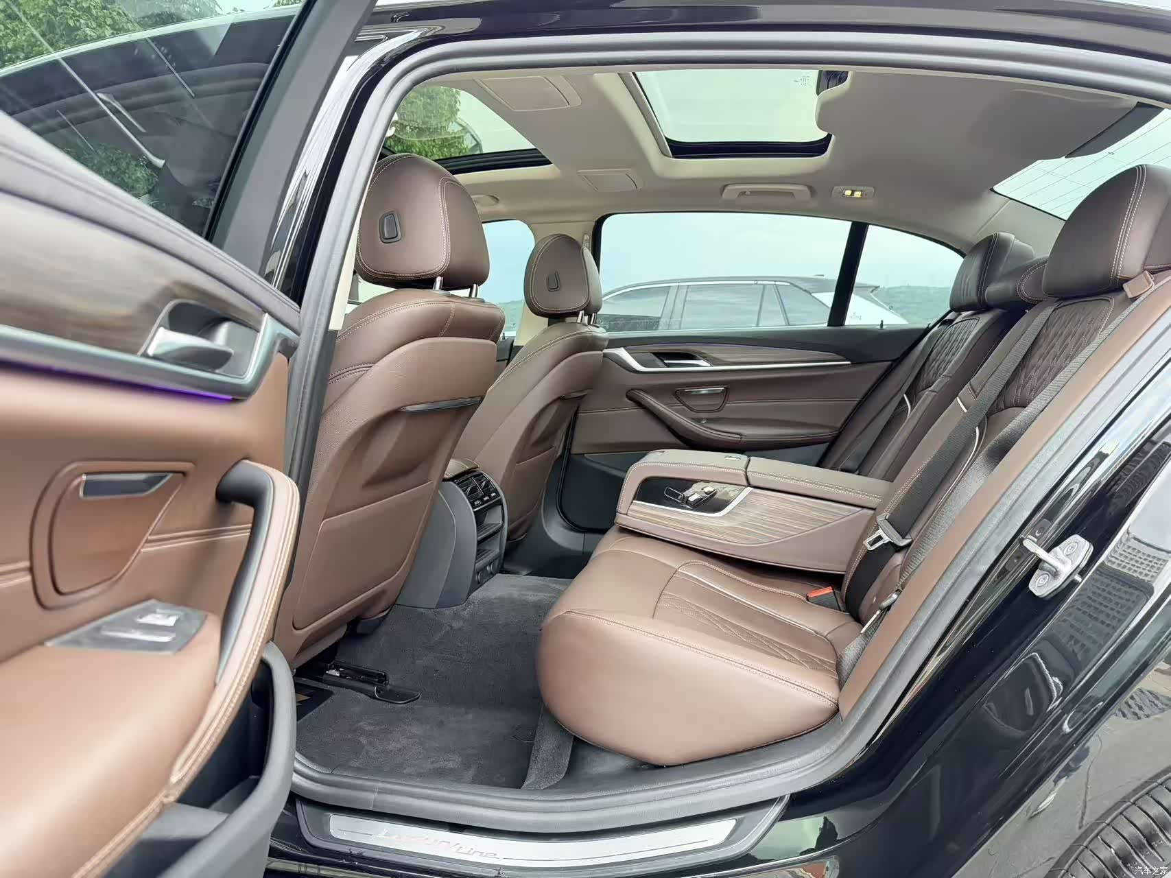 BMW 5 Series, 2019 9