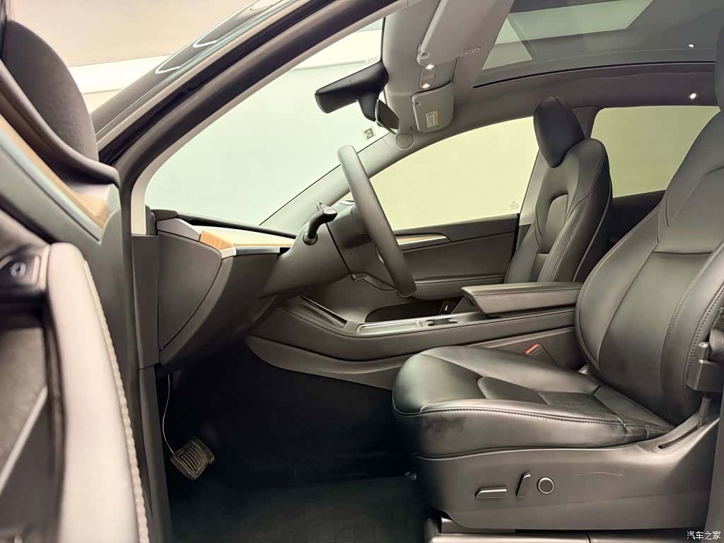 Tesla Model Y, 2021 7
