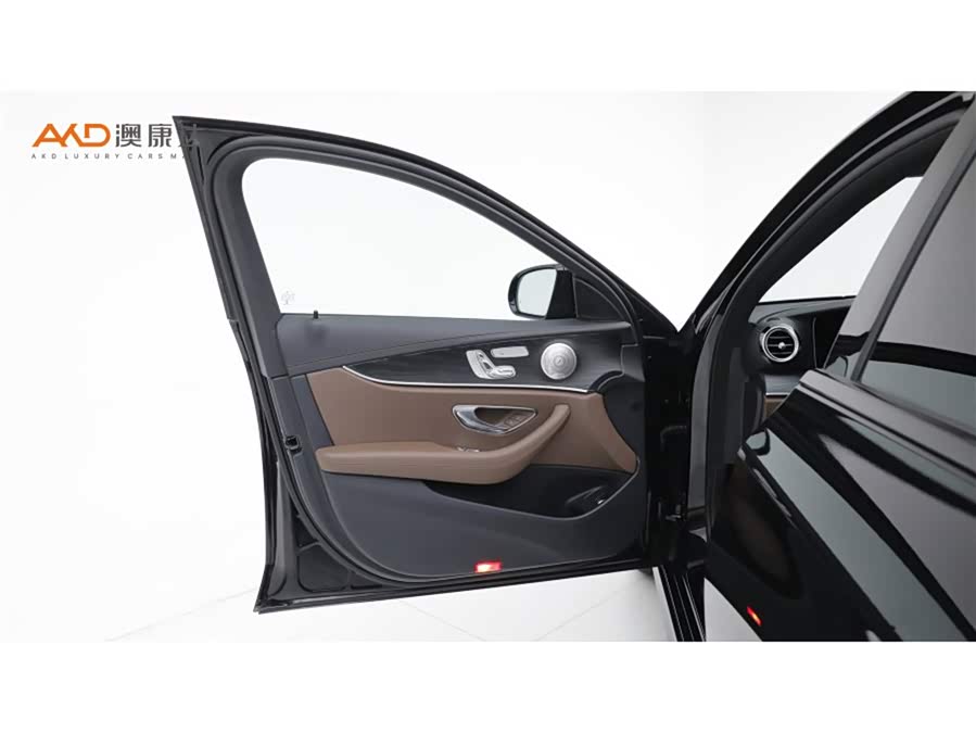 Mercedes-Benz BENZ E300/2.0T/21/RETRANSFER CAMPAIGN VERSION 2022, фото 10
