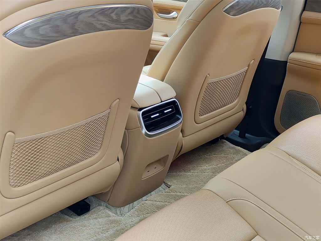 AITO M5, 2022 9
